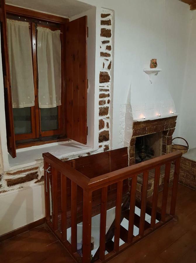 Traditional House Kassandra'S Guest House แอร์มิโอนี ภายนอก รูปภาพ